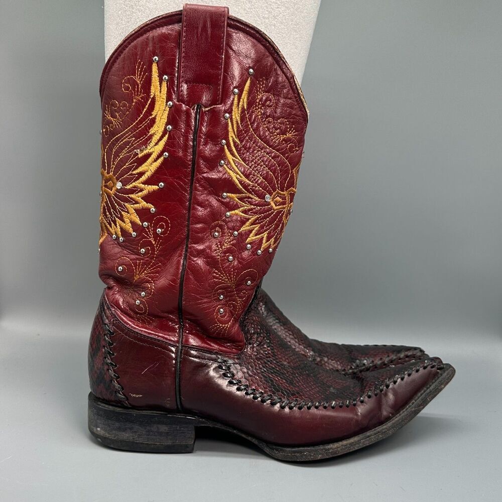 Vintage El General Men's 8 Burgundy Western Boots Embroidered Snip Toe Cowboy